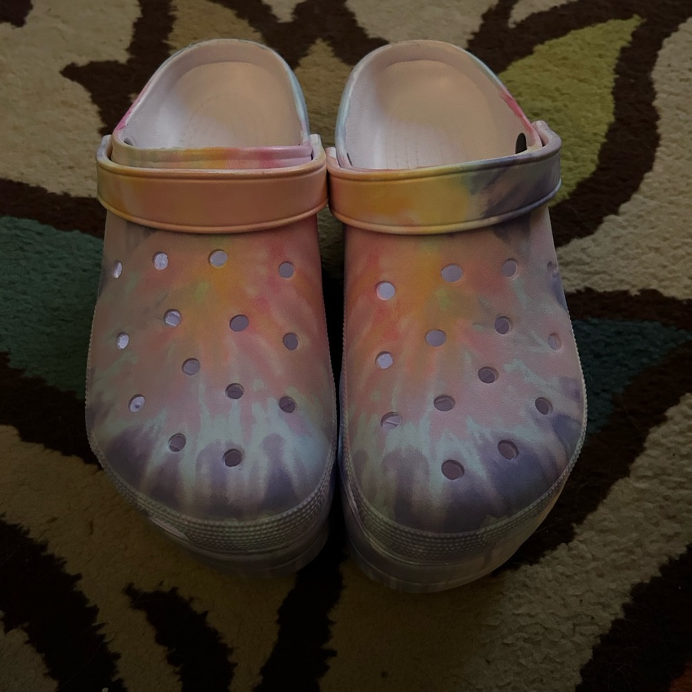 Cape Robbin Gardener Croc Heels Gem